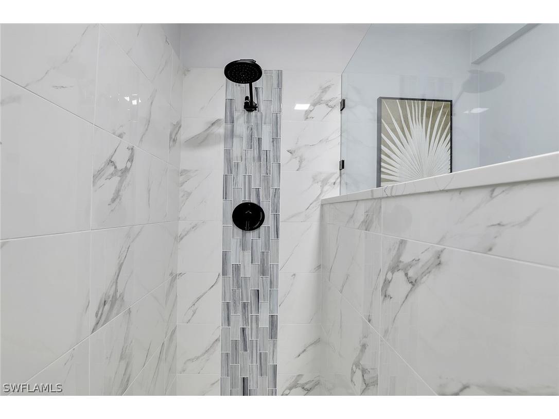 2780 Weeks Avenue Naples FL 34112 226008528 image10