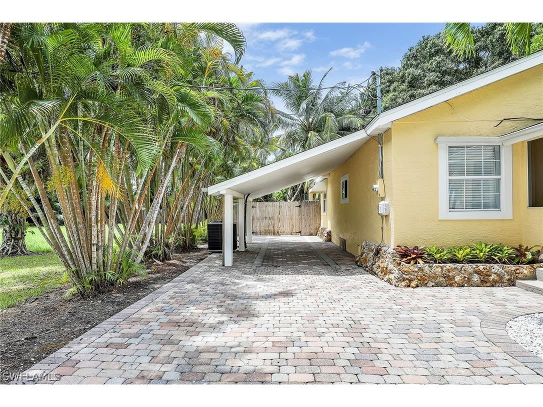 2780 Weeks Avenue Naples FL 34112 226008528 image29