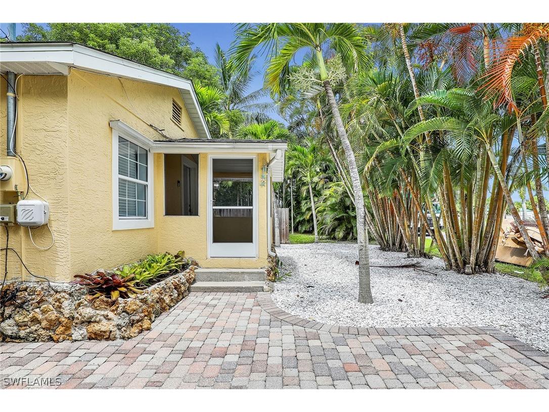 2780 Weeks Avenue Naples FL 34112 226008528 image30