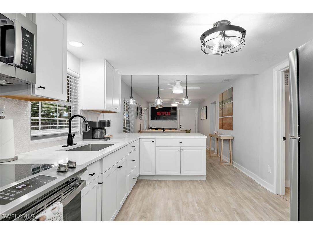 2780 Weeks Avenue Naples FL 34112 226008528 image6