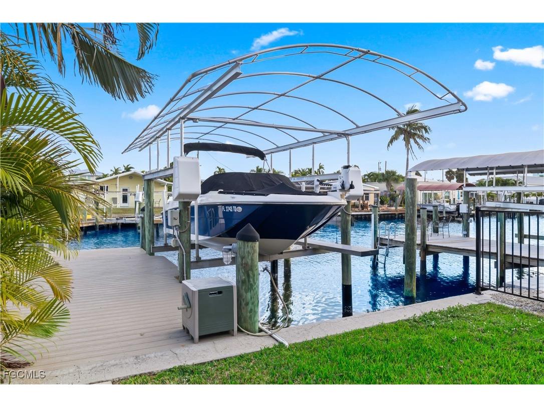 2781 Bruce Street Matlacha FL 33993 2025021039 image28