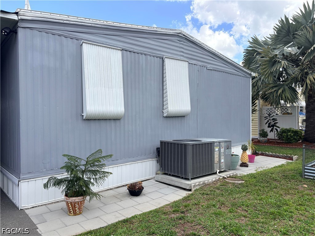 2787 Breezewood Drive North Fort Myers FL 33917 2026015513 image32