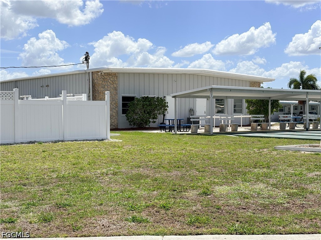 2787 Breezewood Drive North Fort Myers FL 33917 2026015513 image33