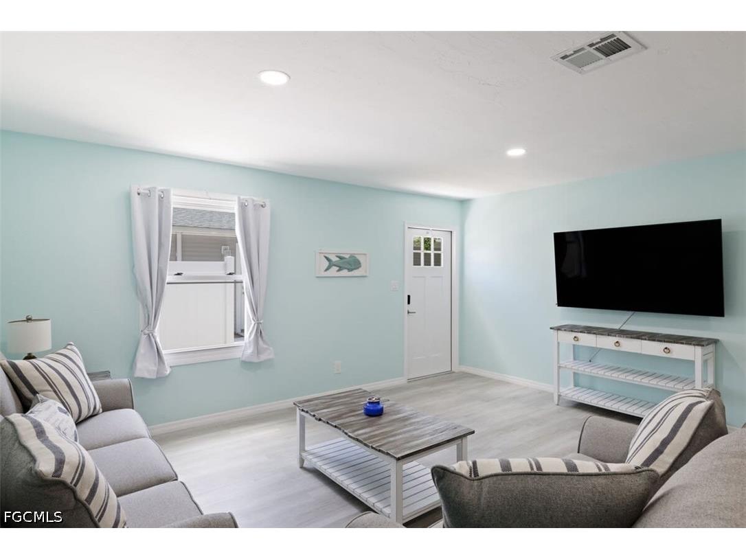 27870-27872 Vermont Street Bonita Springs FL 34135 2026019301 image2