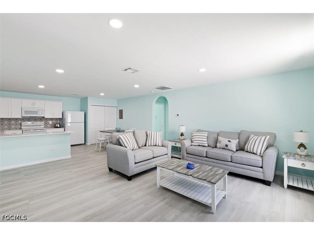 27870-27872 Vermont Street Bonita Springs FL 34135 2026019301 image3