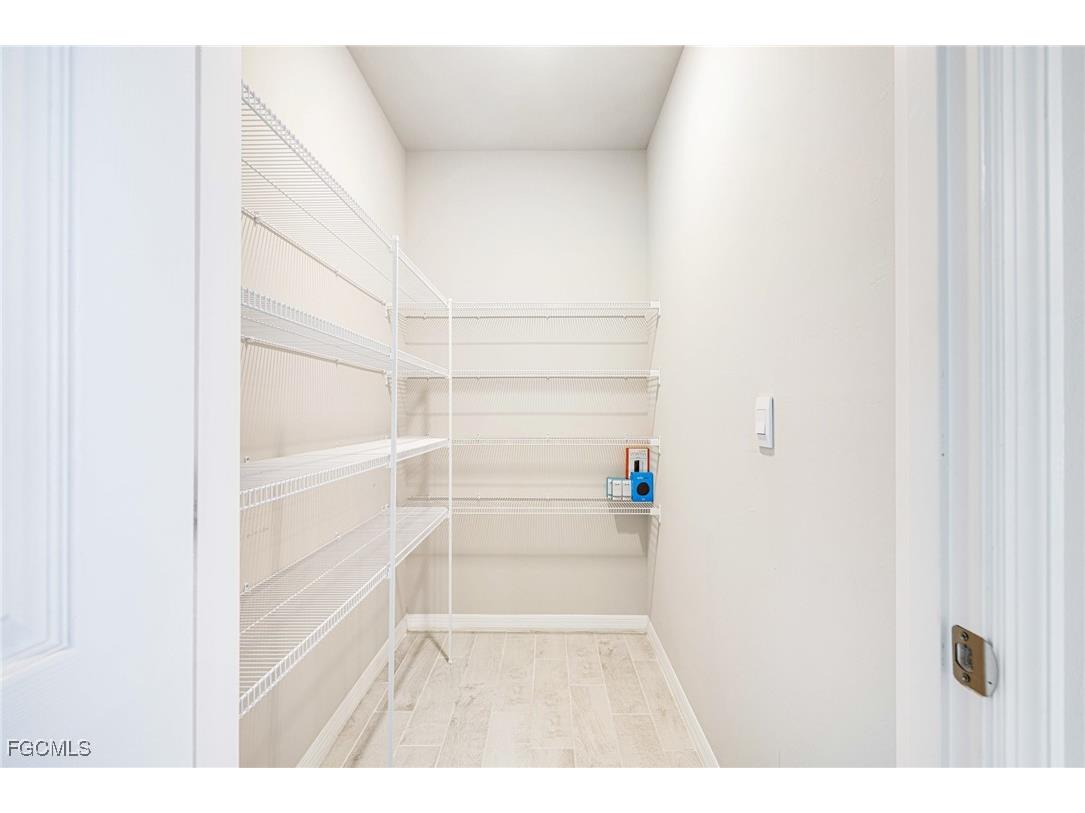 2788 Star Coral Drive North Fort Myers FL 33903 2025007753 image14