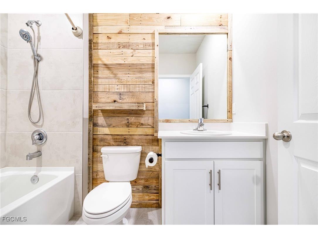 2788 Star Coral Drive North Fort Myers FL 33903 2025007753 image16