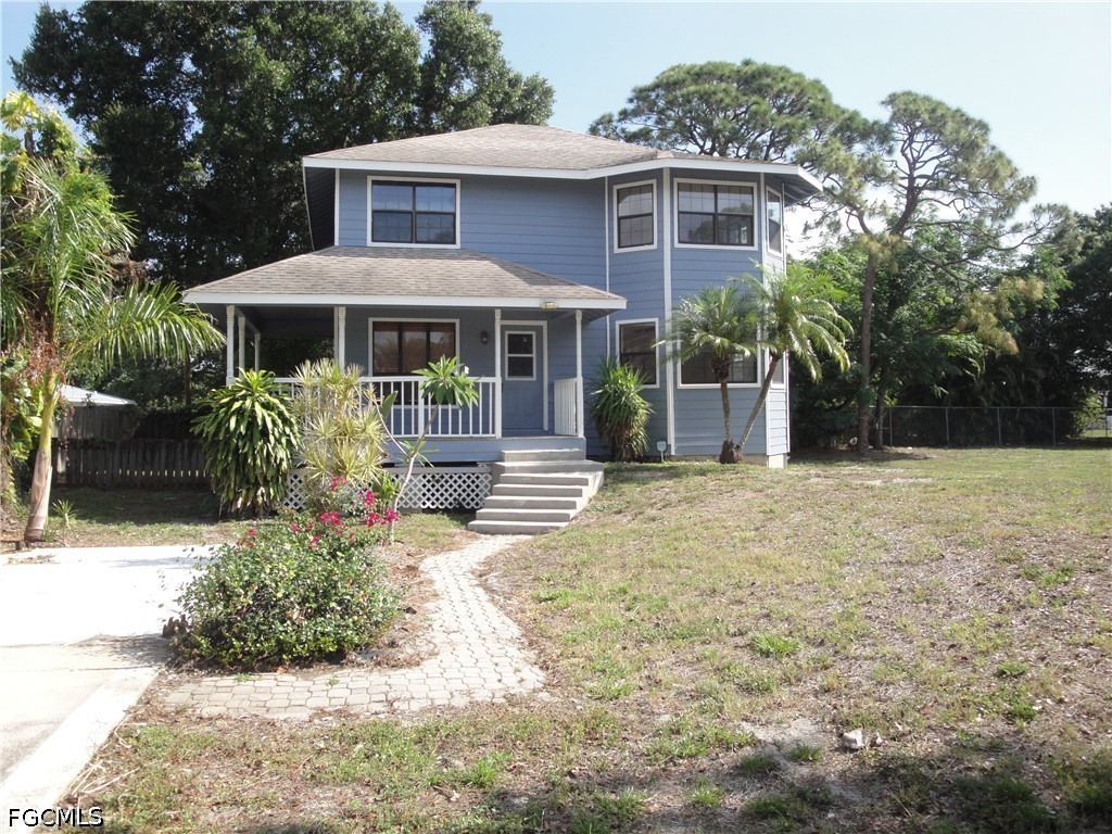 279 Hubbard Avenue North Fort Myers FL 33917 2026020729 image1