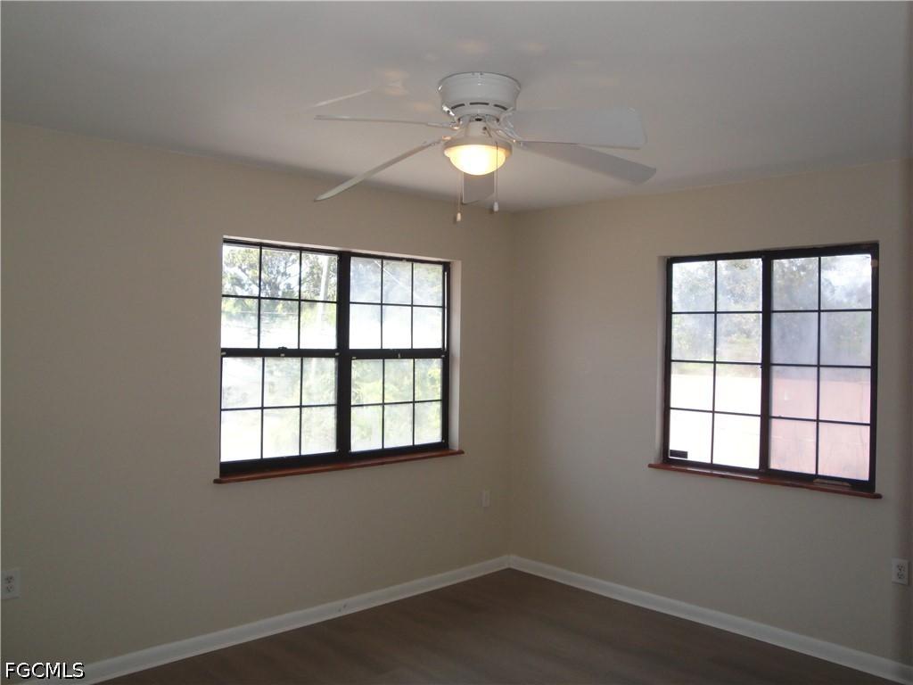 279 Hubbard Avenue North Fort Myers FL 33917 2026020729 image12