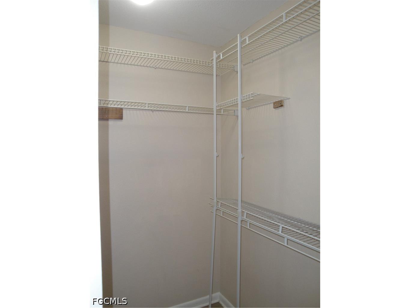 279 Hubbard Avenue North Fort Myers FL 33917 2026020729 image15