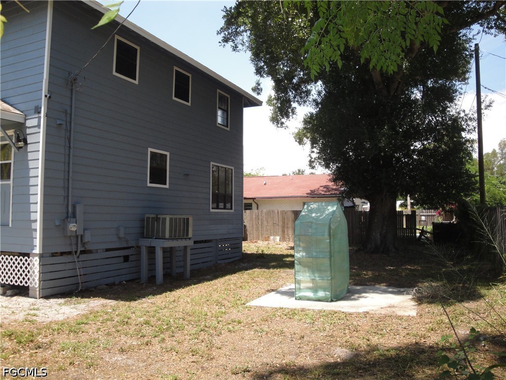 279 Hubbard Avenue North Fort Myers FL 33917 2026020729 image21
