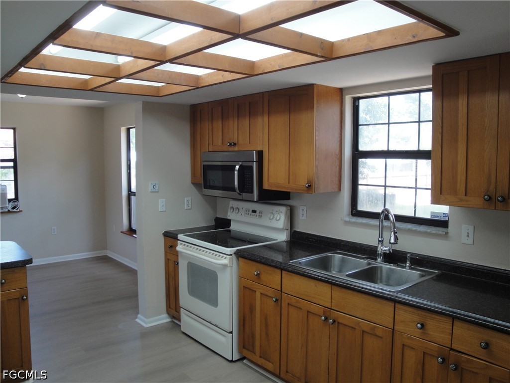 279 Hubbard Avenue North Fort Myers FL 33917 2026020729 image4