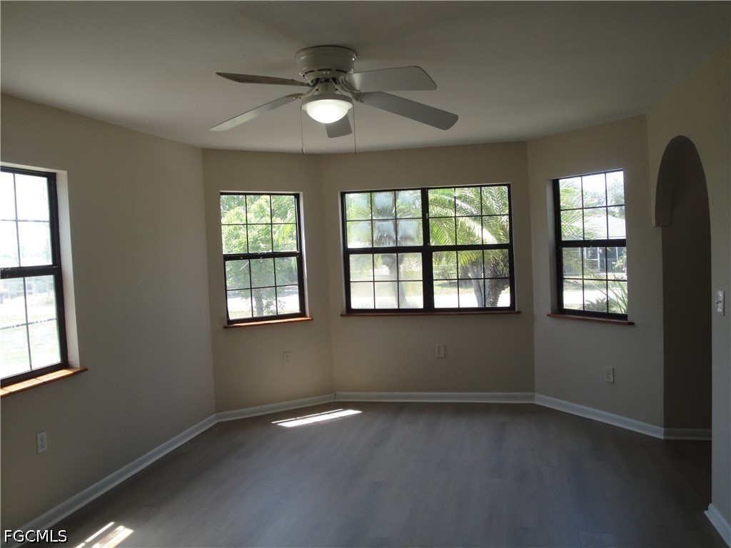 279 Hubbard Avenue North Fort Myers FL 33917 2026020729 image6