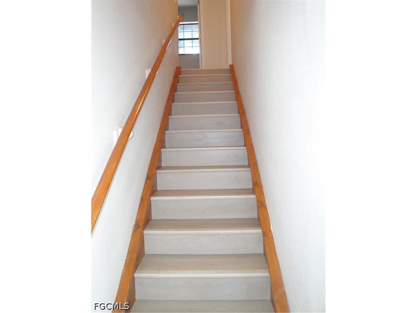 279 Hubbard Avenue North Fort Myers FL 33917 2026020729 image7