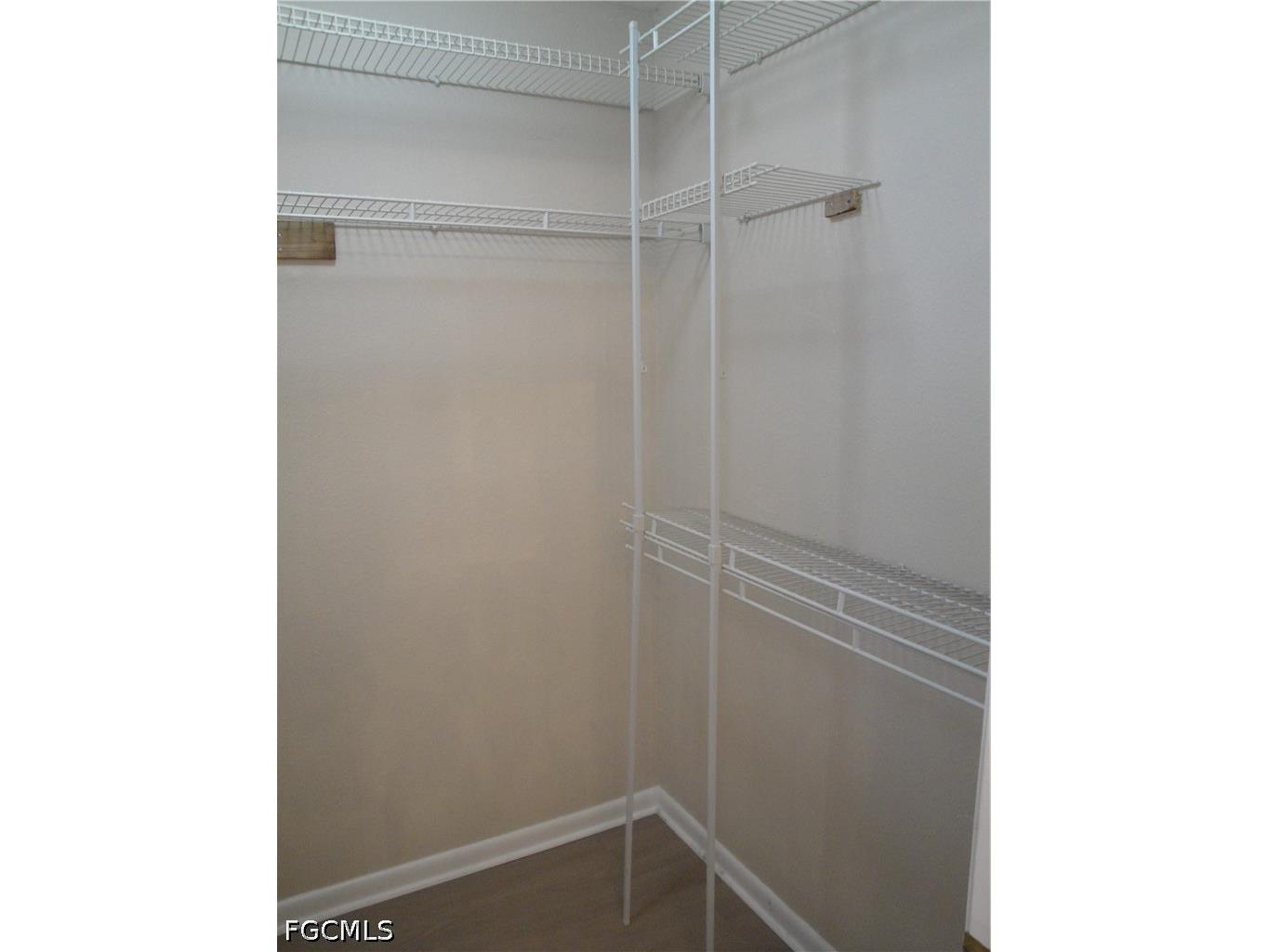 279 Hubbard Avenue North Fort Myers FL 33917 2026020729 image9