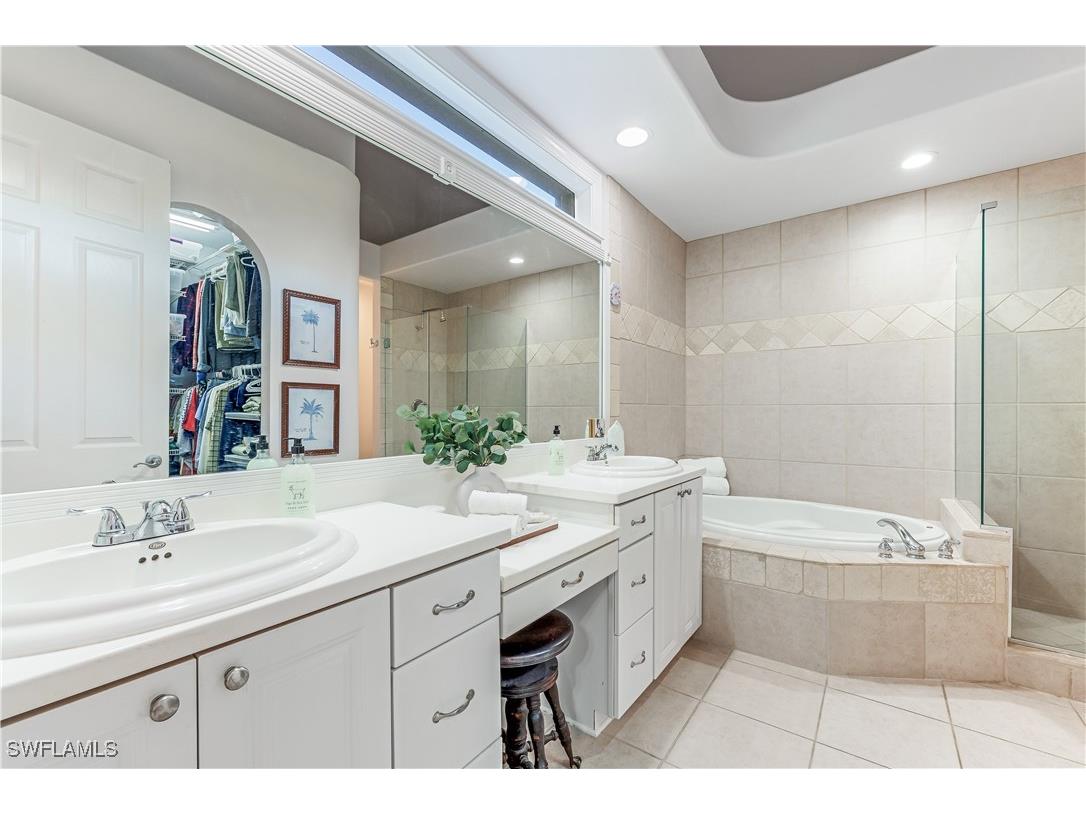 2790 Kings Lake Boulevard #202 Naples FL 34112 225076213 image16