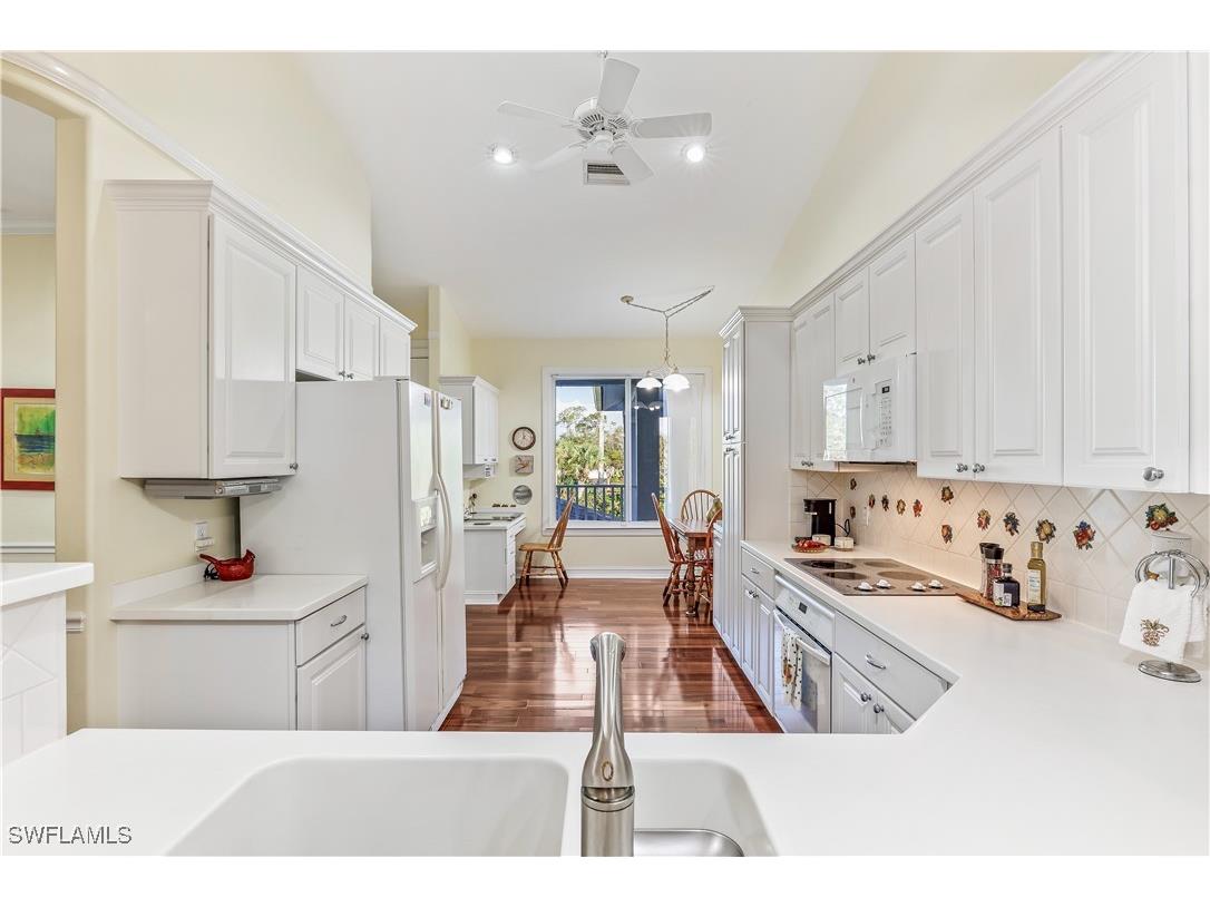 2790 Kings Lake Boulevard #202 Naples FL 34112 225076213 image8