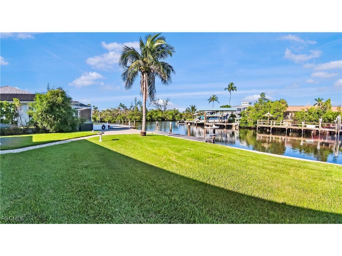 2790 Teal Court Saint James City FL 33956 2025016176 image10