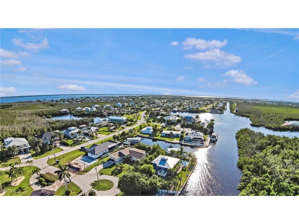 2790 Teal Court Saint James City FL 33956 2025016176 image14