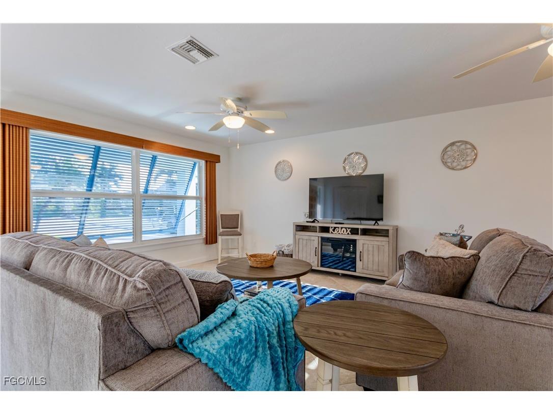 2790 Teal Court Saint James City FL 33956 2025016176 image25