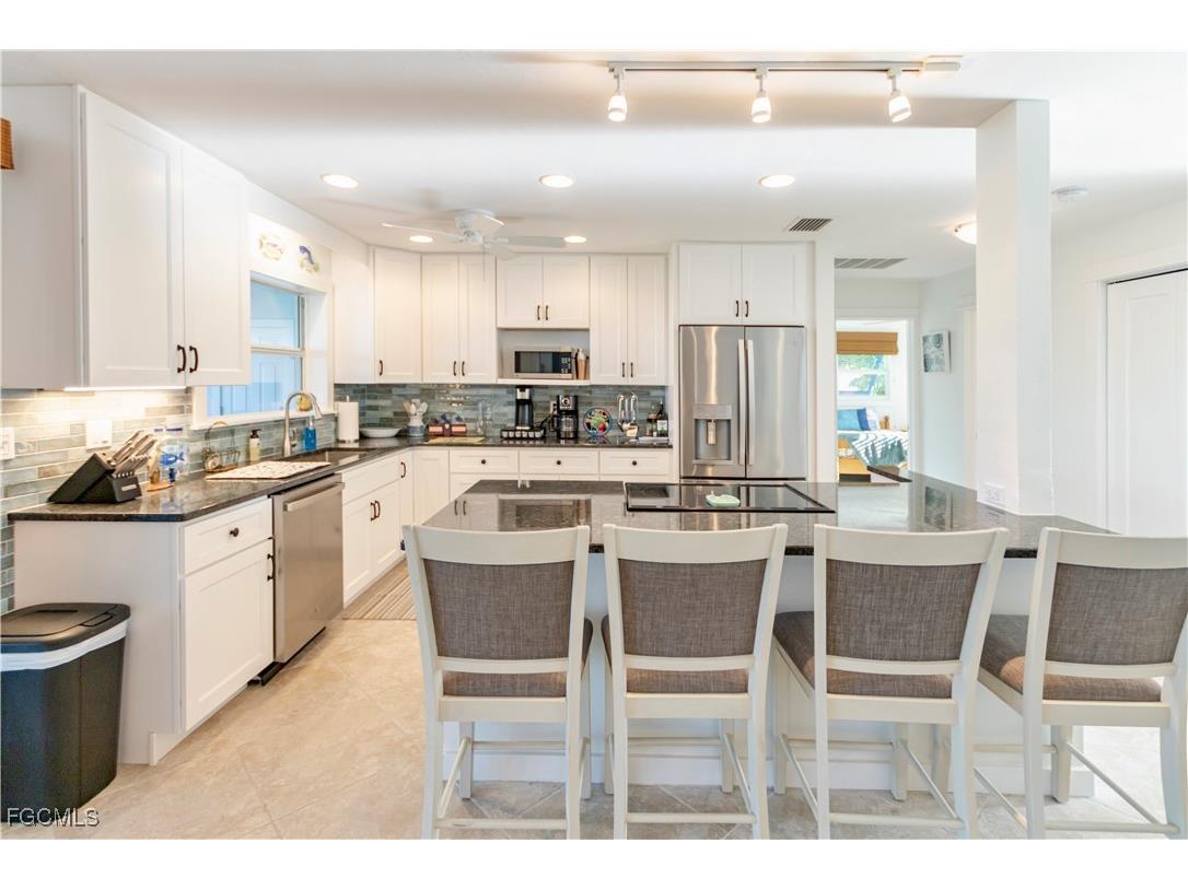 2790 Teal Court Saint James City FL 33956 2025016176 image3