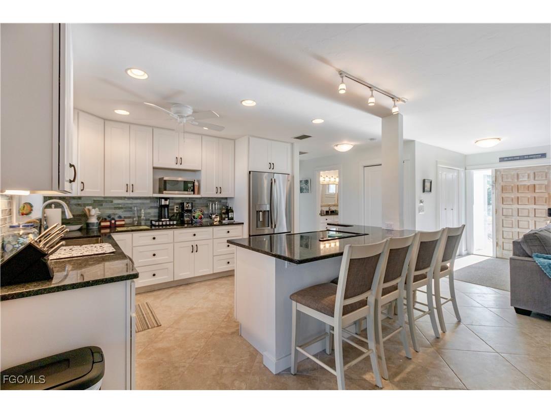 2790 Teal Court Saint James City FL 33956 2025016176 image5