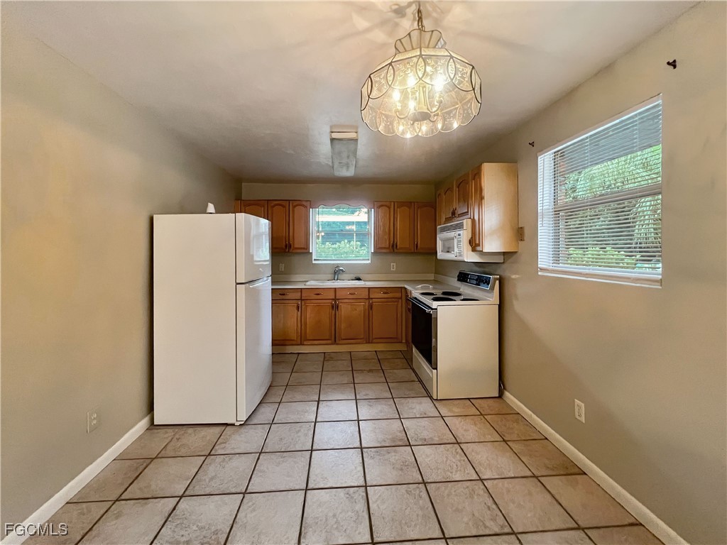 27917 Washington Street Bonita Springs FL 34135 2025014319 image8