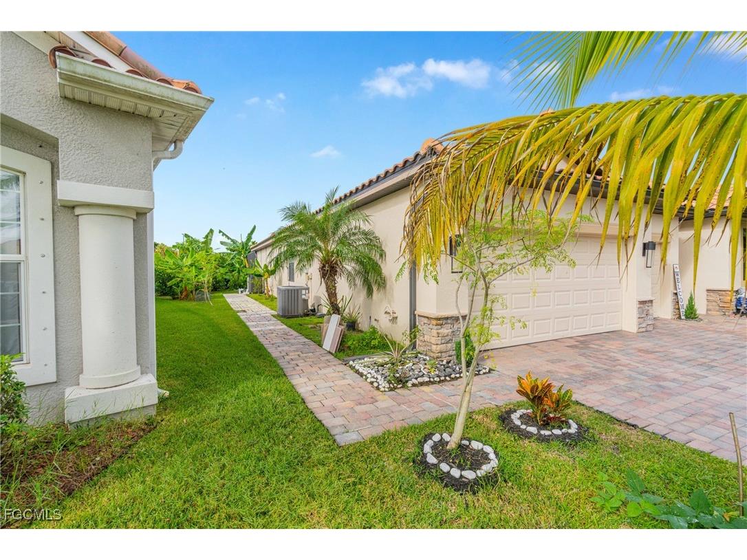 2792 Via Piazza Loop Fort Myers FL 33905 2026006329 image3
