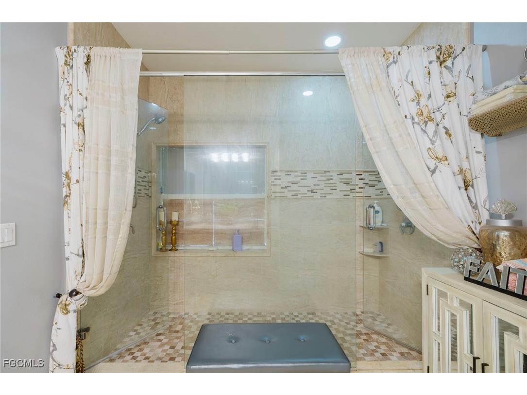 2793 Amberwood Court Naples FL 34120 2025006708 image12