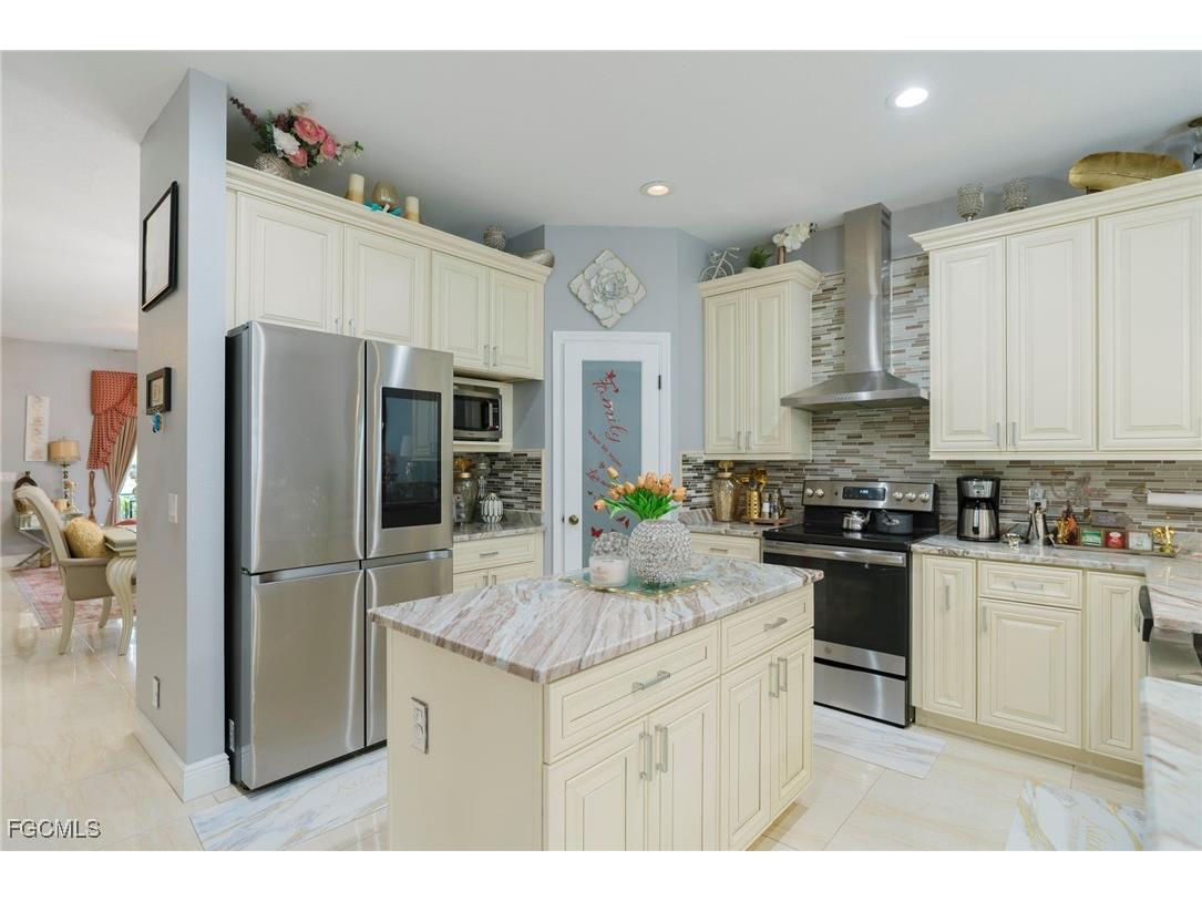 2793 Amberwood Court Naples FL 34120 2025006708 image7