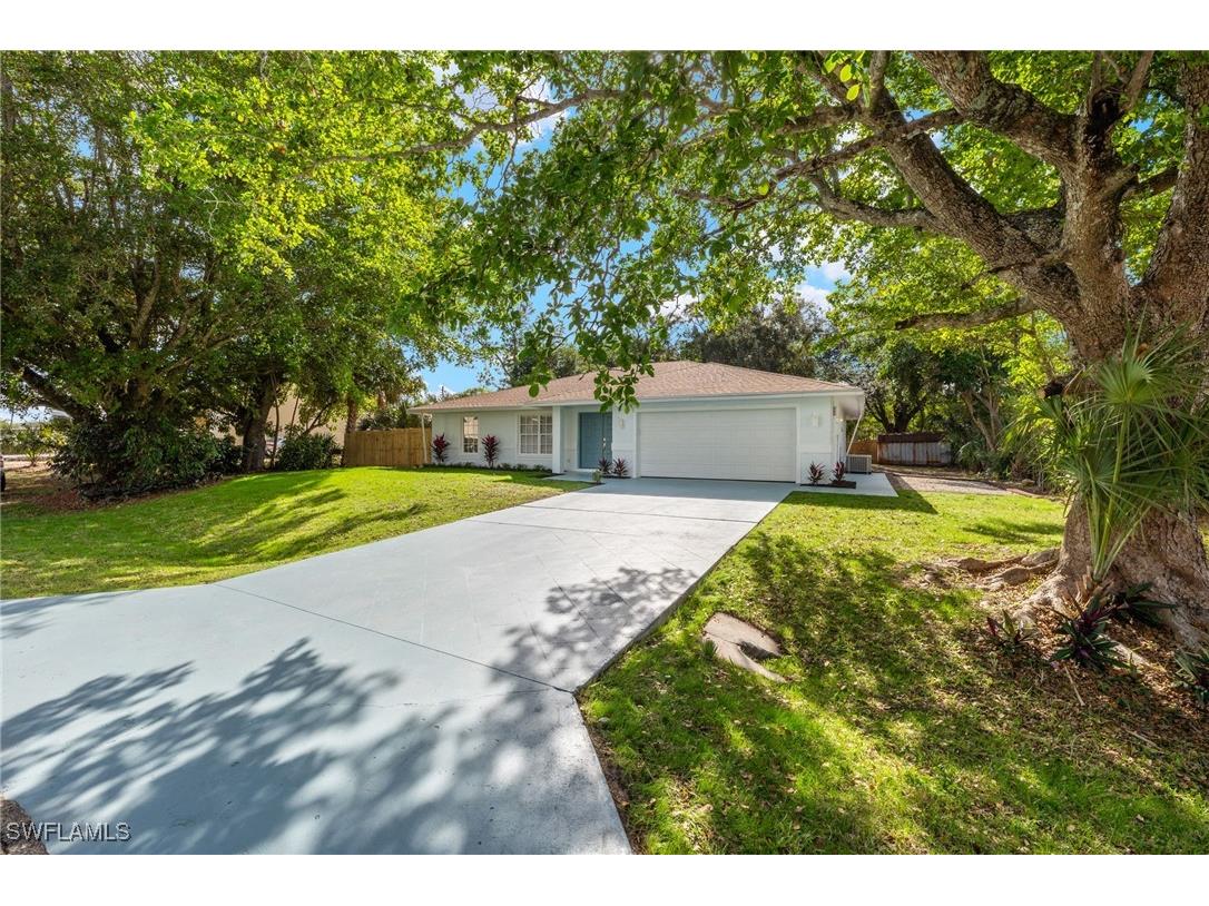 2796 Clipper Way Naples FL 34104 224102155 image1