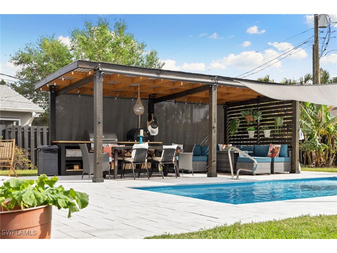 28 1st Street Bonita Springs FL 34134 224095012 image1