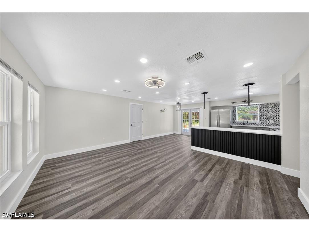 280 1st Street NW Naples FL 34120 226021433 image10