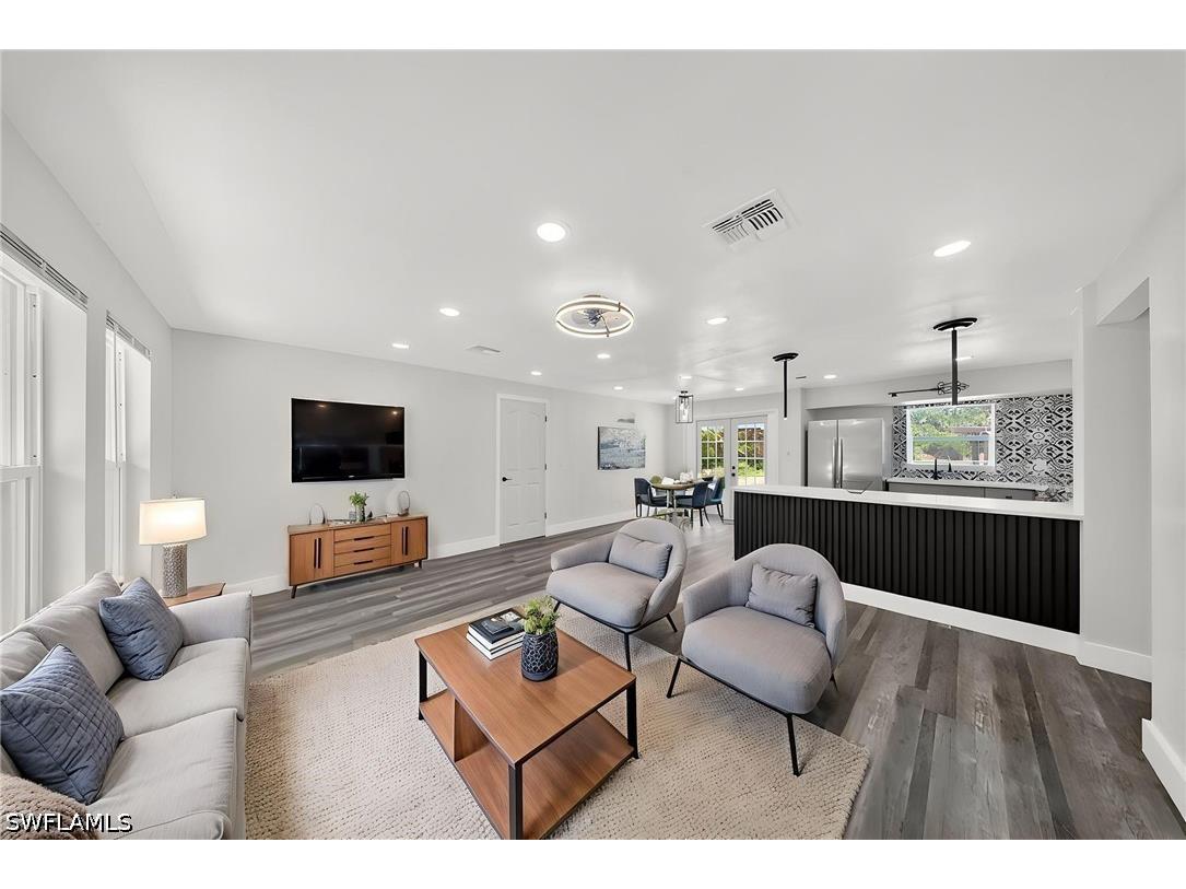 280 1st Street NW Naples FL 34120 226021433 image11