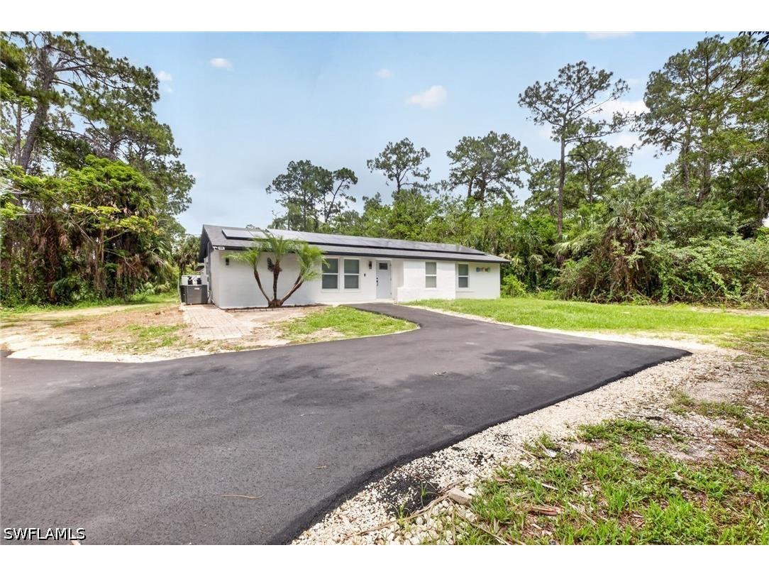 280 1st Street NW Naples FL 34120 226021433 image43