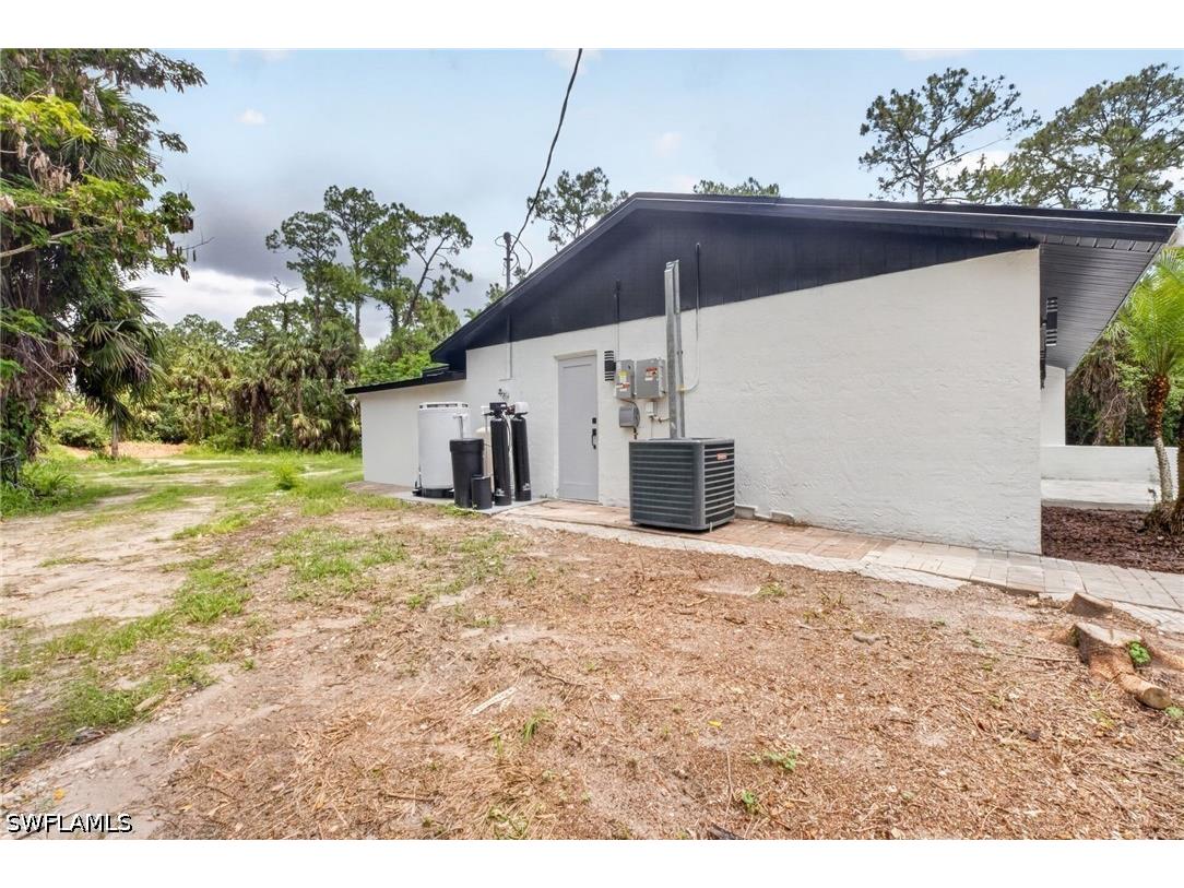 280 1st Street NW Naples FL 34120 226021433 image44