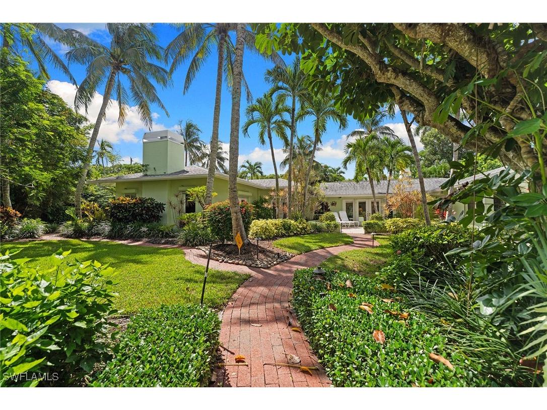 280 4th Avenue N Naples FL 34102 225074469 image1