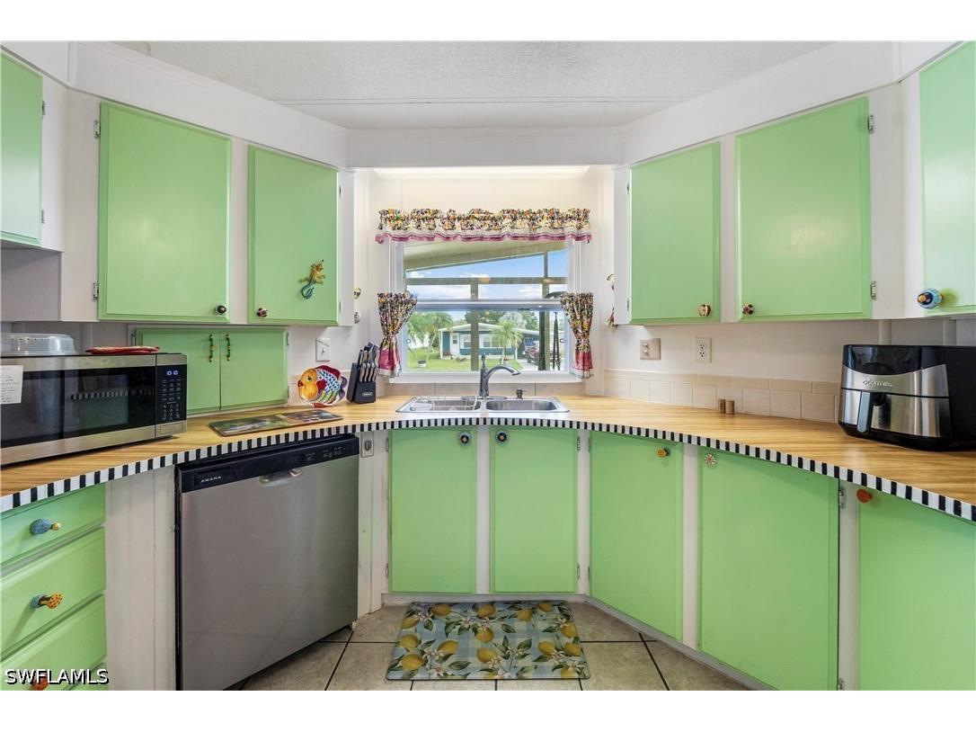 280 Grassy Key Lane Naples FL 34114 226019508 image5