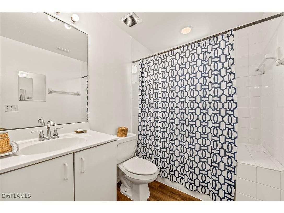 280 Robin Hood Circle #101 Naples FL 34104 225080394 image15