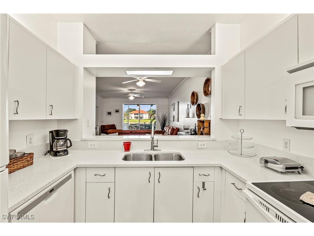 280 Robin Hood Circle #101 Naples FL 34104 225080394 image5