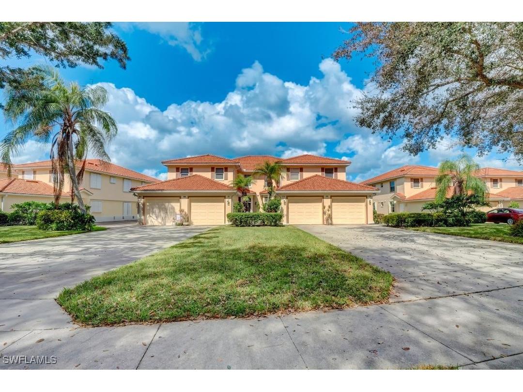 280 Robin Hood Circle #102 Naples FL 34104 225072883 image4