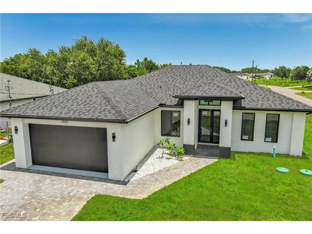 2800 33rd Street SW Lehigh Acres FL 33976 2025000869 image1