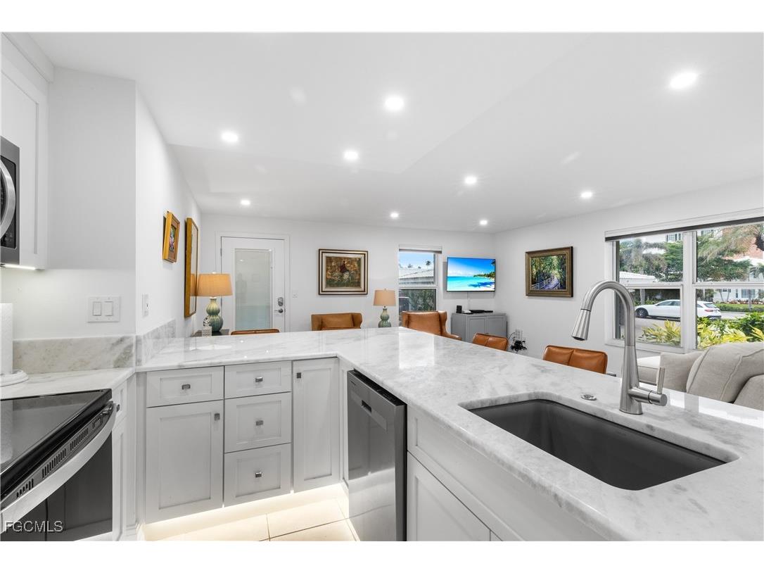 2800 Gulf Shore Boulevard N #100 Naples FL 34103 2026003224 image11