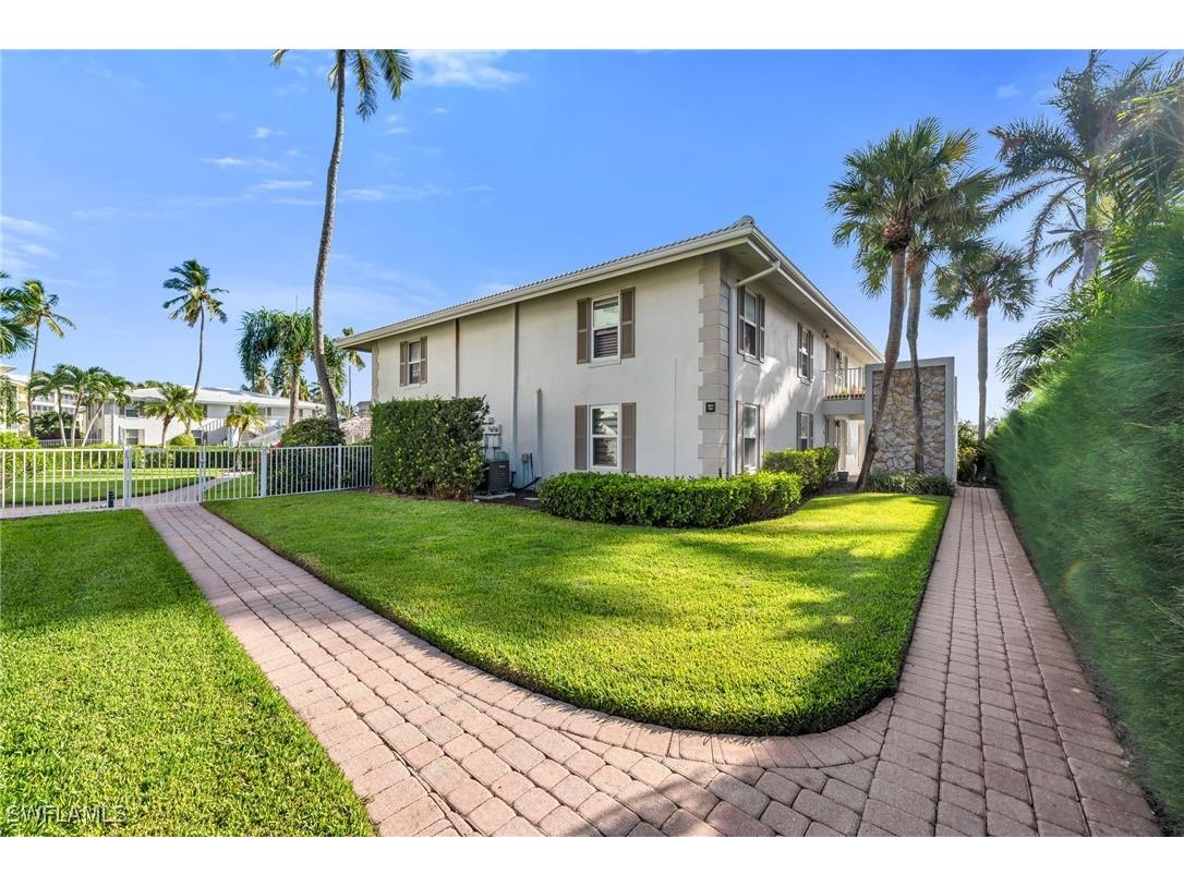 2800 Gulf Shore Boulevard N #101 Naples FL 34103 225075018 image16