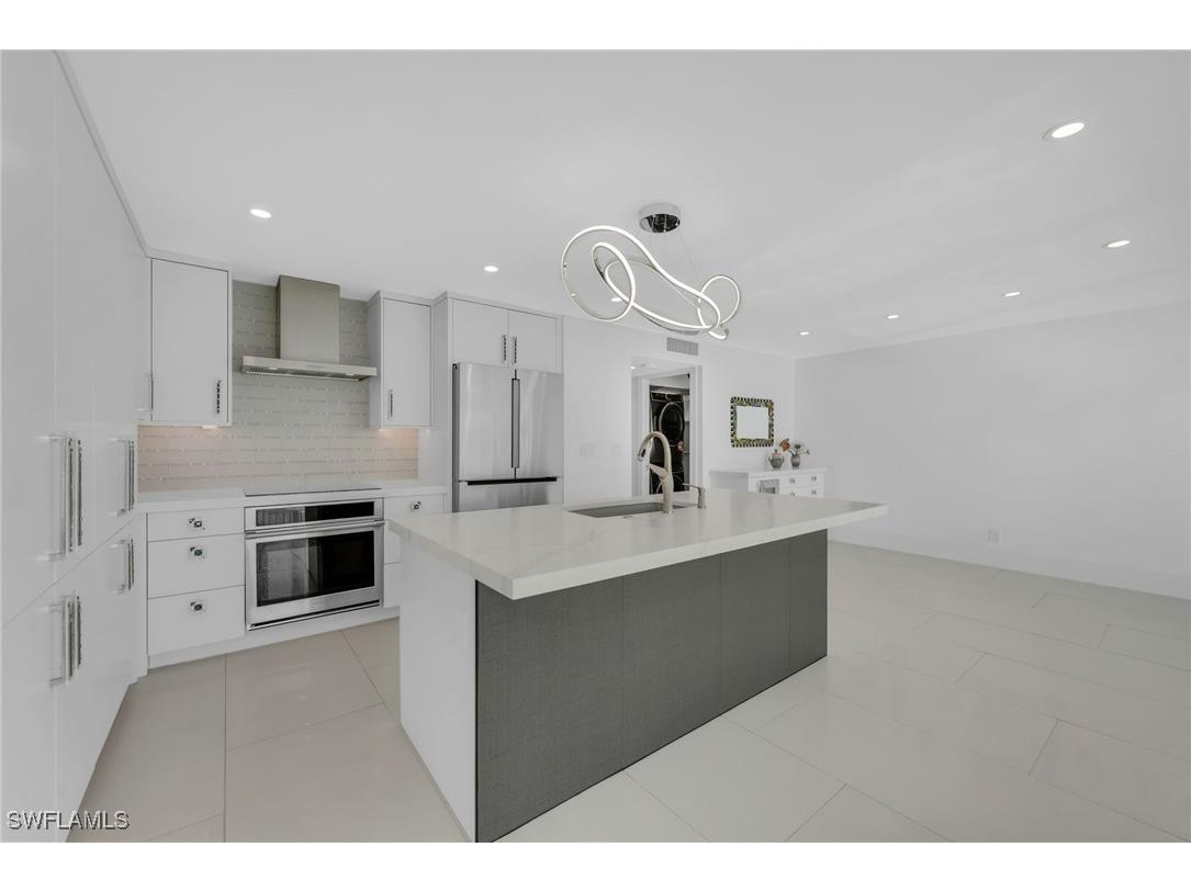 2800 Gulf Shore Boulevard N #101 Naples FL 34103 225075018 image4