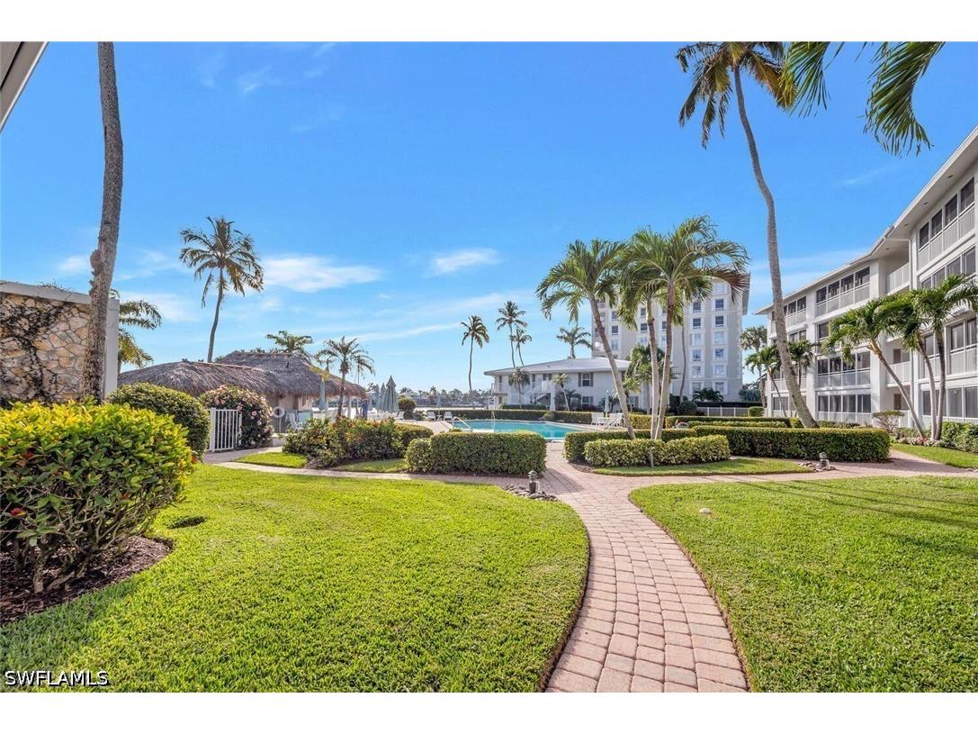 2800 Gulf Shore Boulevard N #304 Naples FL 34103 226020851 image1