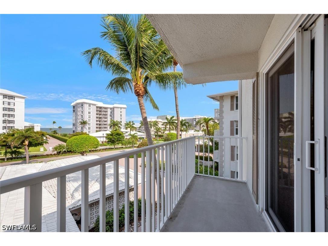 2800 Gulf Shore Boulevard N #304 Naples FL 34103 226020851 image29