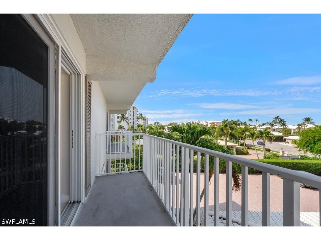 2800 Gulf Shore Boulevard N #304 Naples FL 34103 226020851 image30