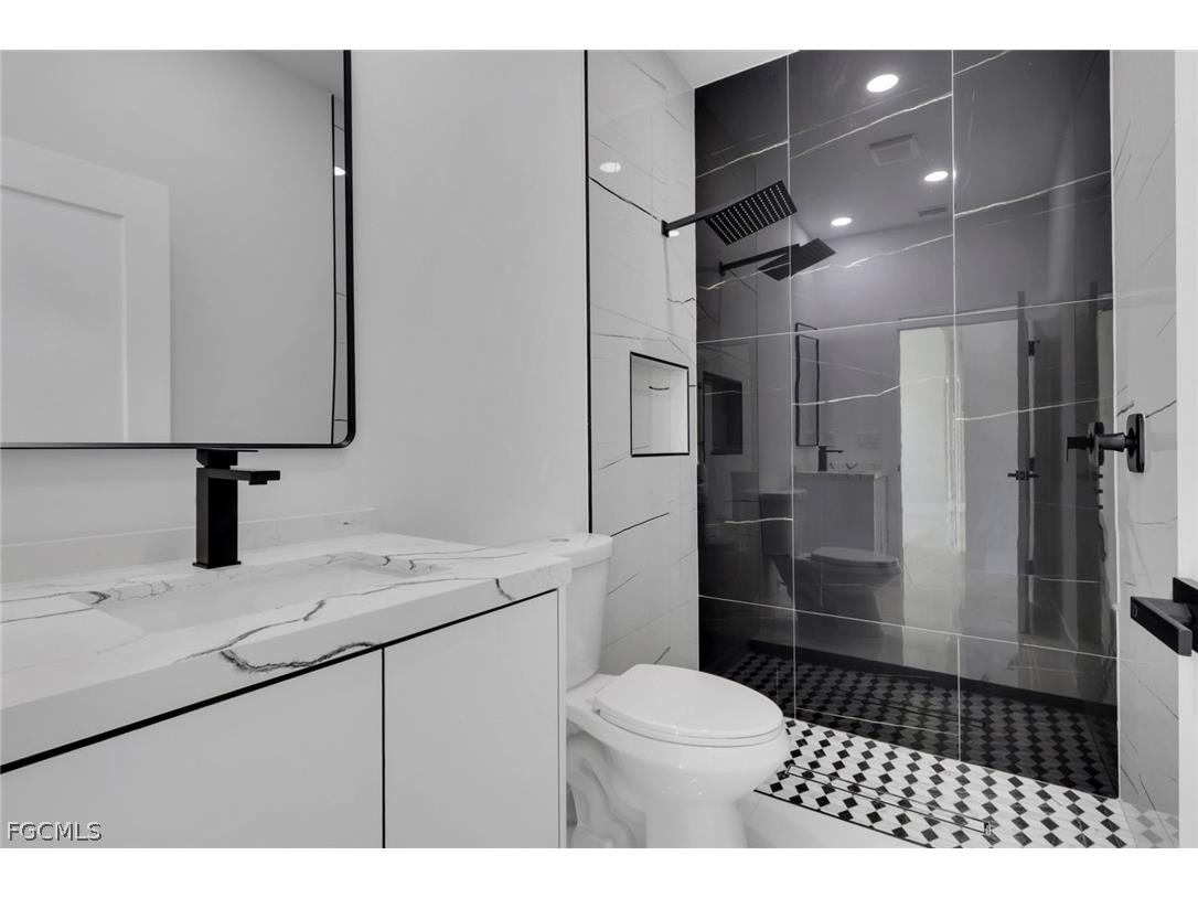 2800 NE 4th Place Cape Coral FL 33909 2026011651 image18