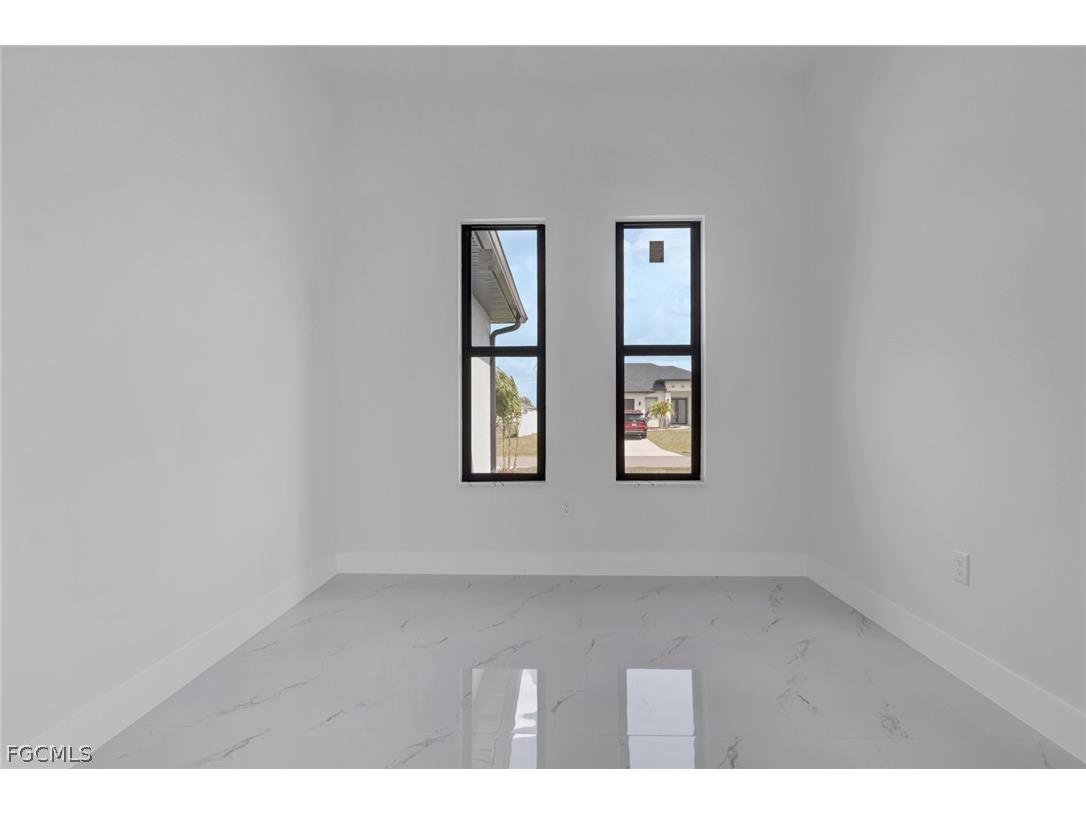 2800 NE 4th Place Cape Coral FL 33909 2026011651 image8